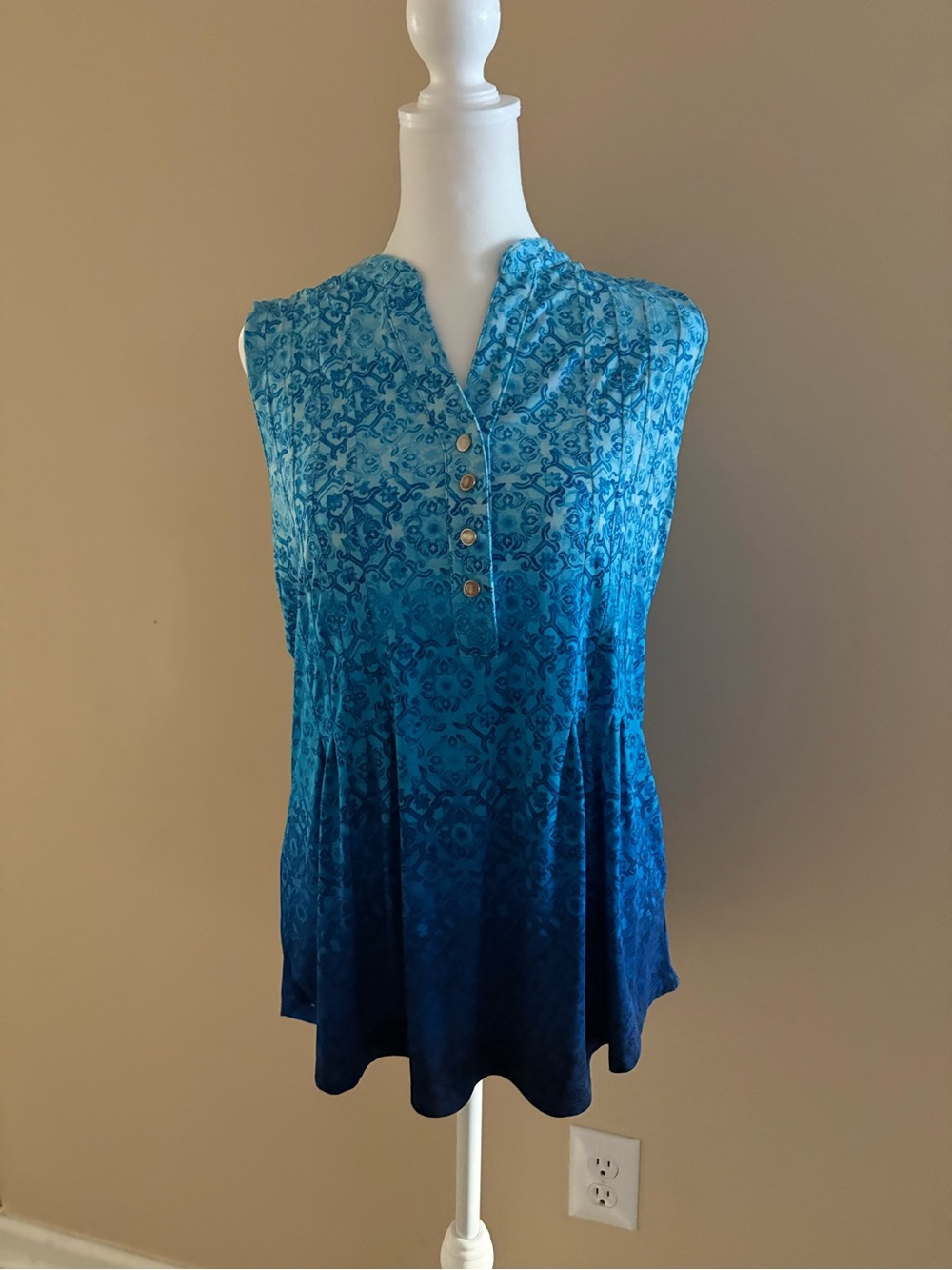 Westport Blue Ombre Sleeveless Henley Tunic Size M